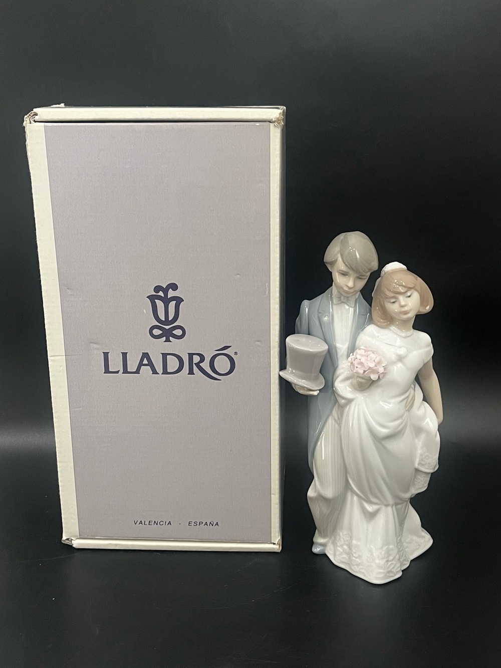 Lladro 06164 "Wedding Bells" Bride & Groom Figurine w/ Original Box *See Details